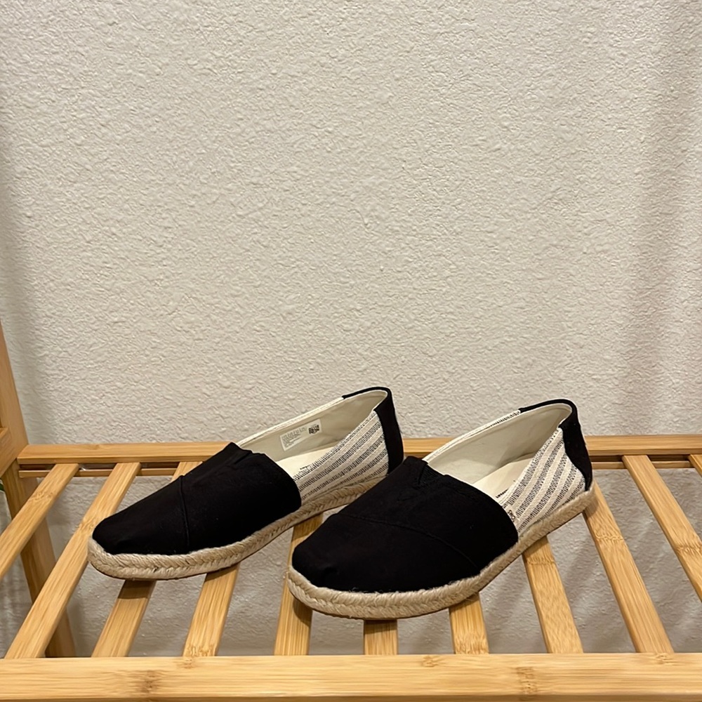 Toms Slip On Shoes, Size 7.5 W, Like New